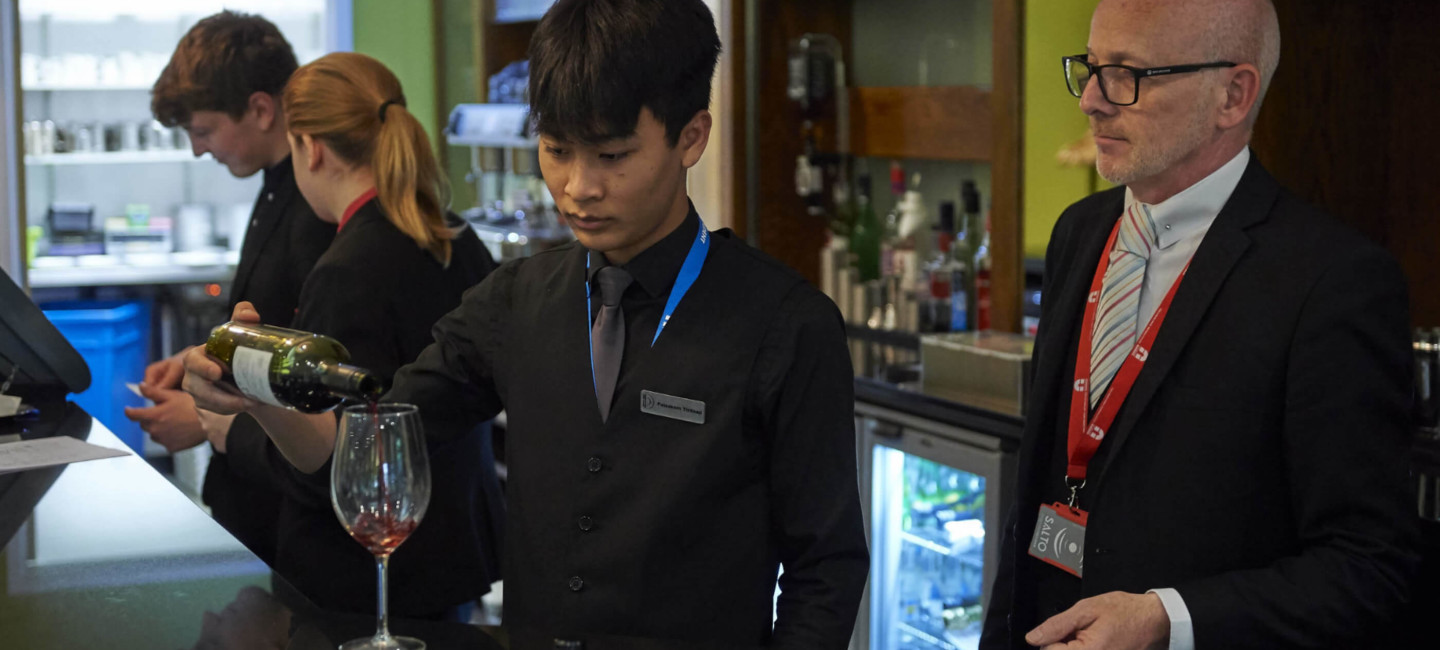 food beverage service l2