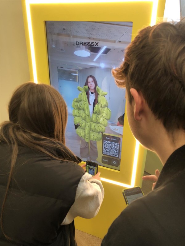 The City College Norwich students used AR to virtually try on outfits at the Vogue Snapchat exhibition.